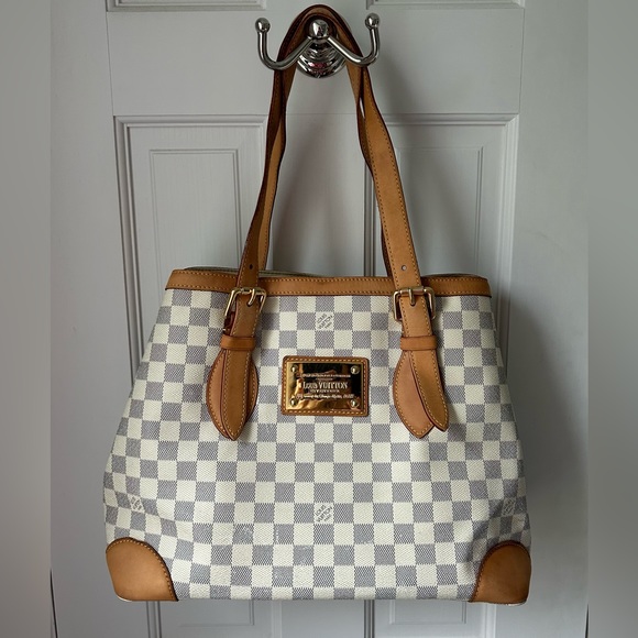 AUTHENTIC !! Louis Vuitton tote. - Picture 4 of 16